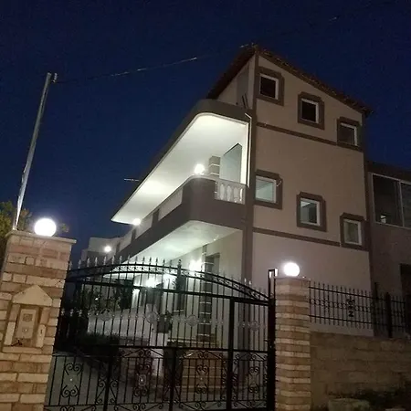 Bella Vista *